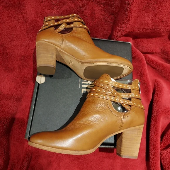 Frye Naomi Pickstitch Shootie Boots - Picture 6 of 8